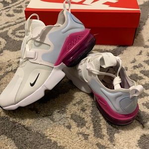 Air max infinity brand new with box